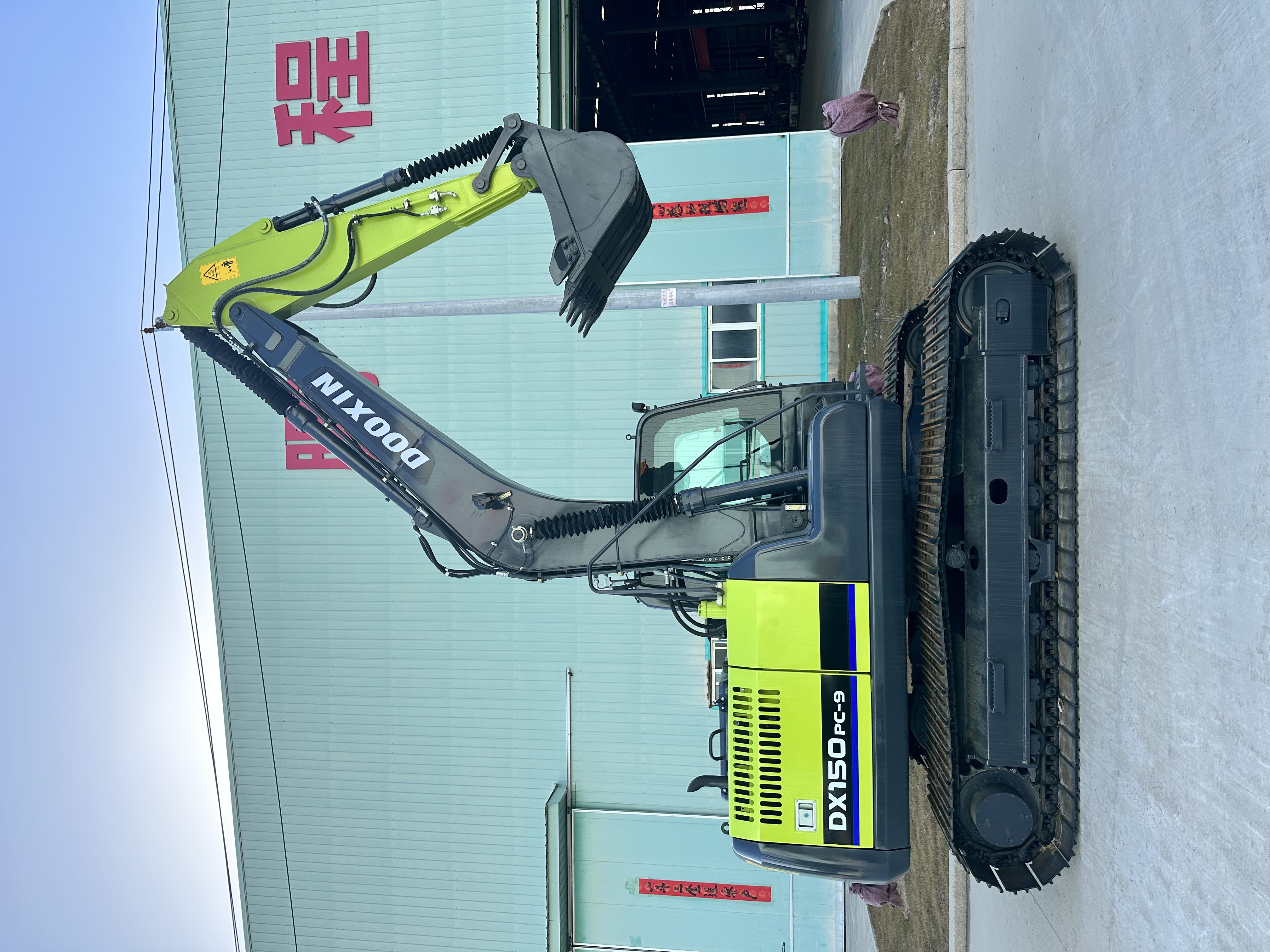 Grävmaskin hydraulsystem och tillbehör